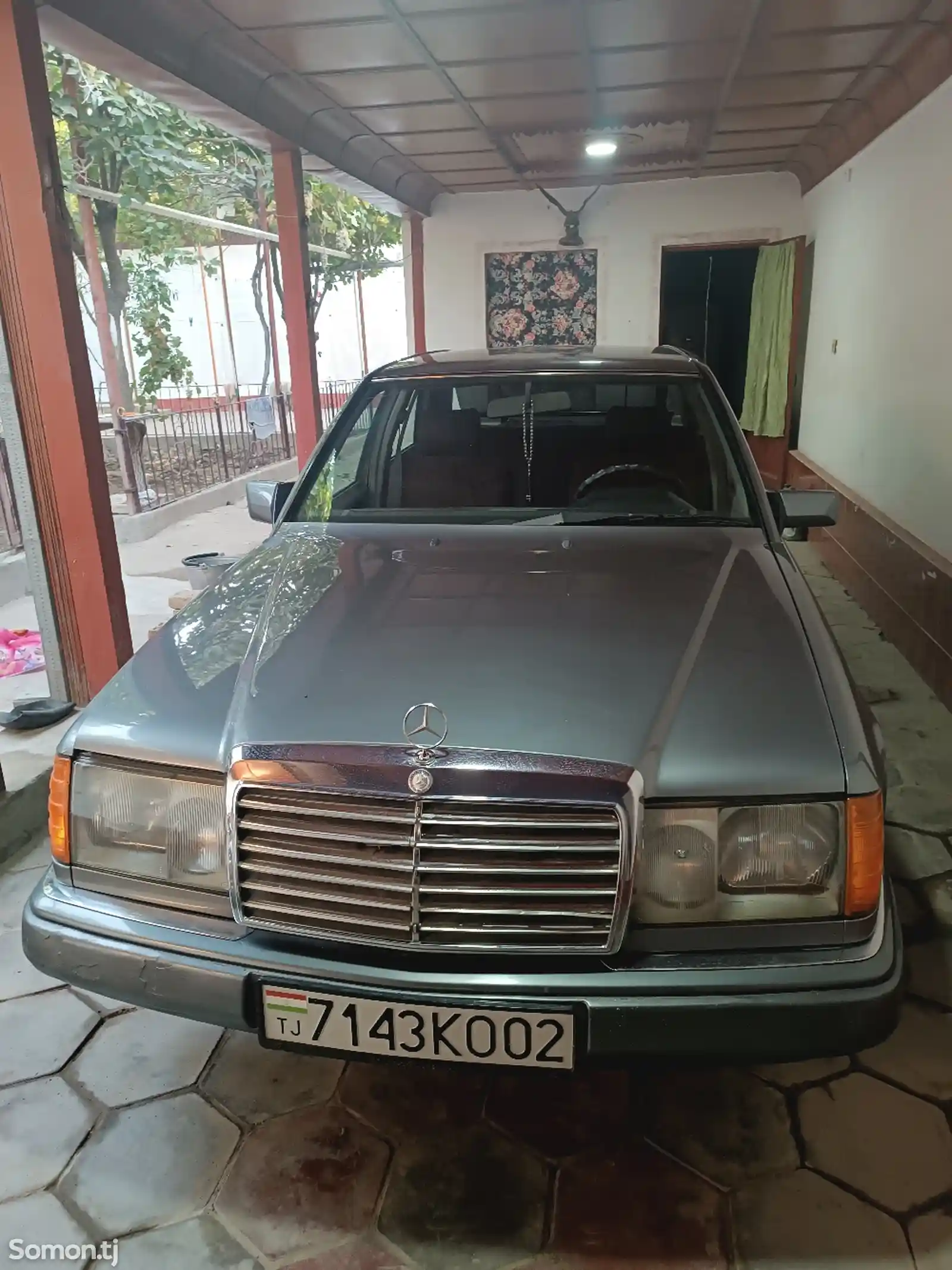 Mercedes-Benz W124, 1990-1