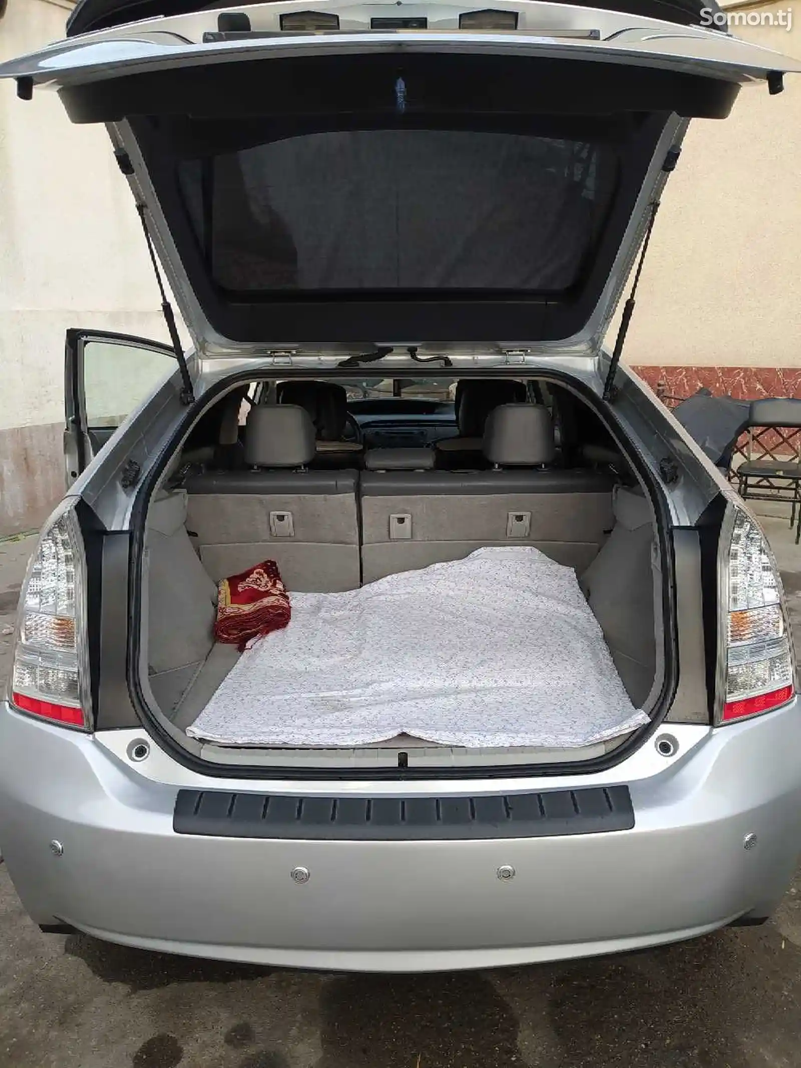 Toyota Prius, 2010-11