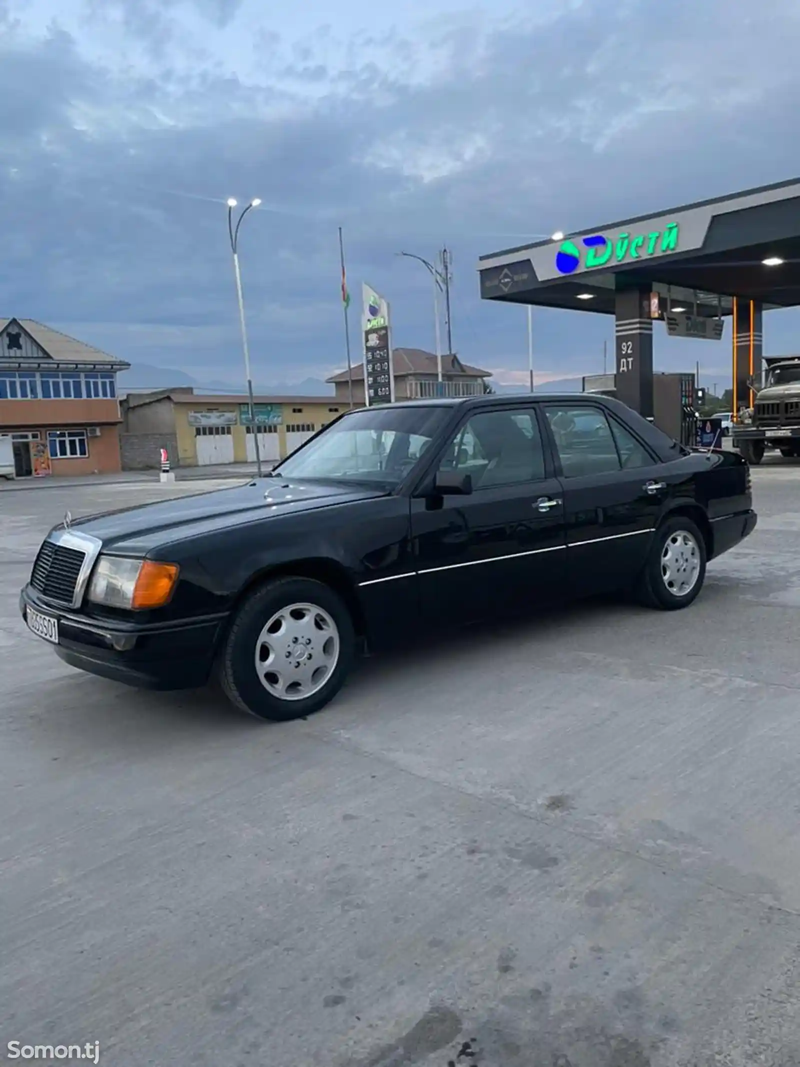 Mercedes-Benz W124, 1992-2