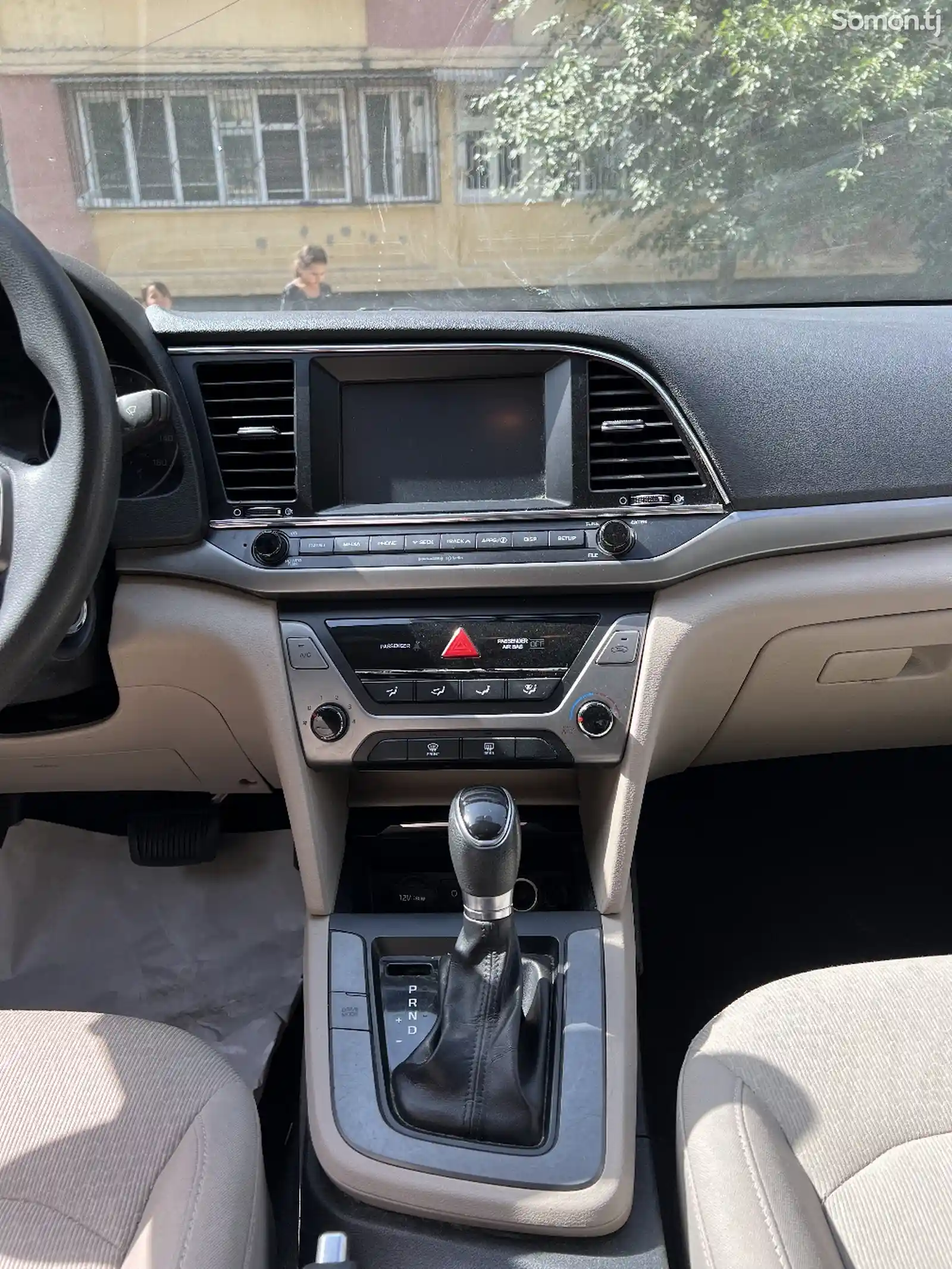 Hyundai Elantra, 2017-15