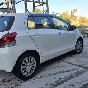 Toyota Vitz, 2010