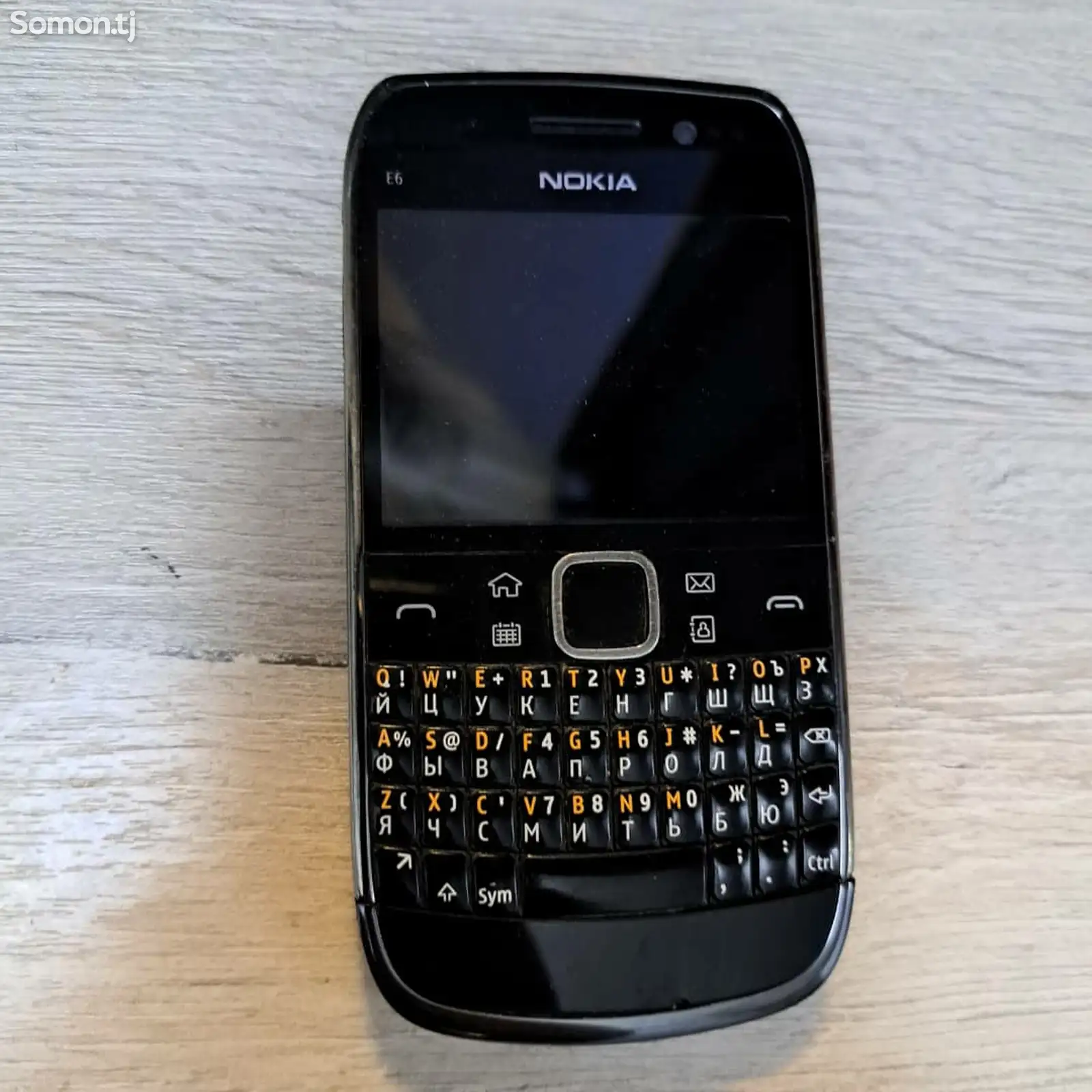 Nokia E6-00-1