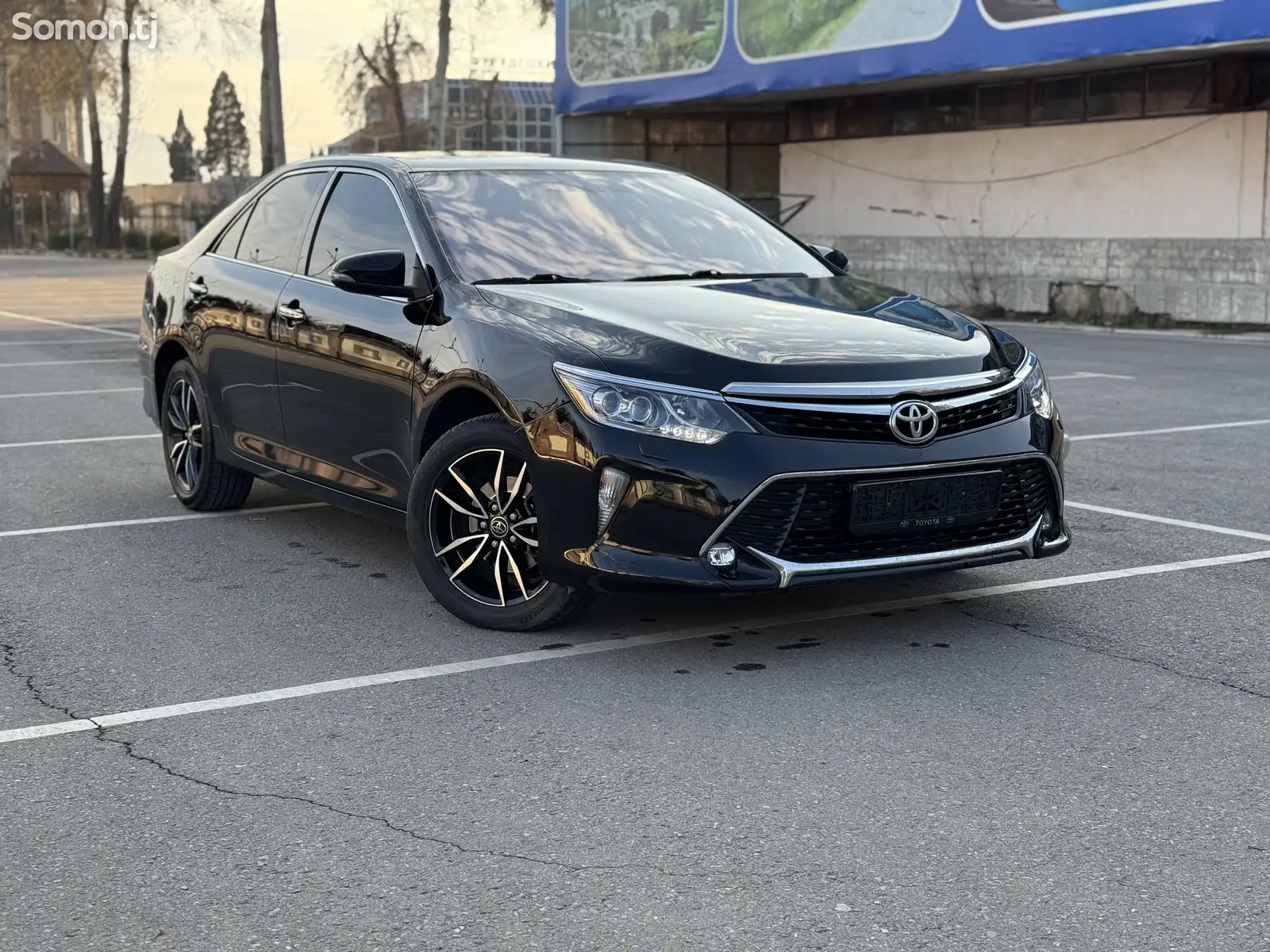 Toyota Camry, 2016-1