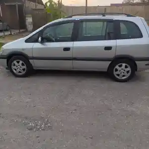 Opel Zafira, 2000