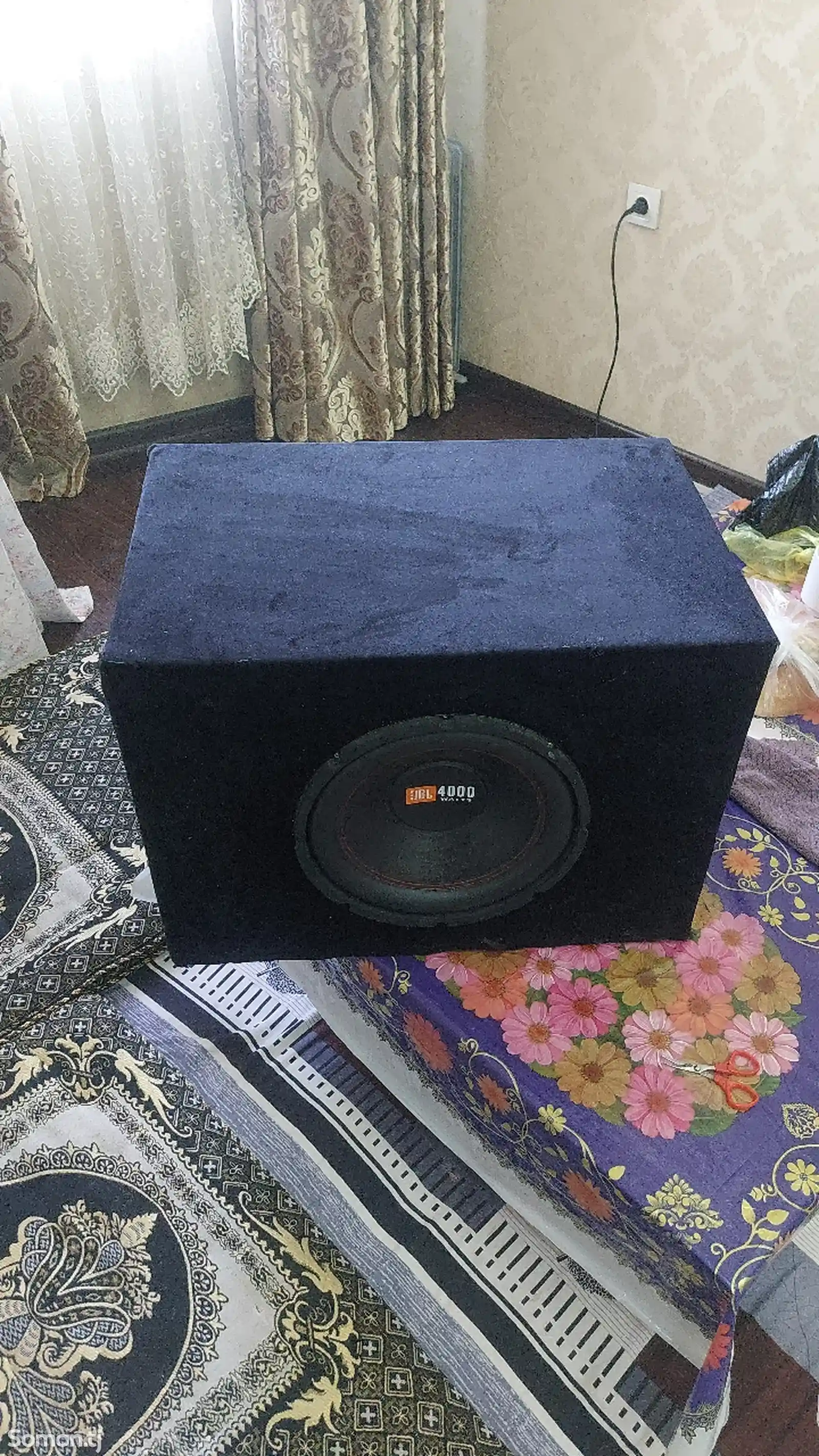 Сабвуфер JBL-1