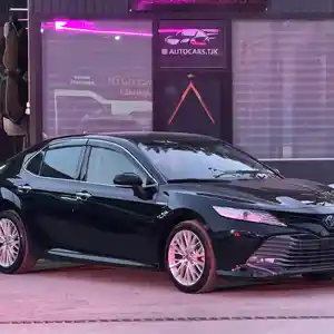 Toyota Camry, 2018