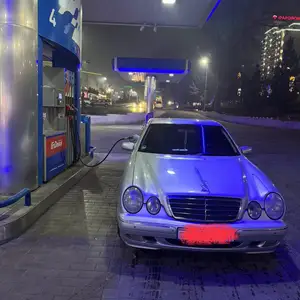 Mercedes-Benz E class, 2000