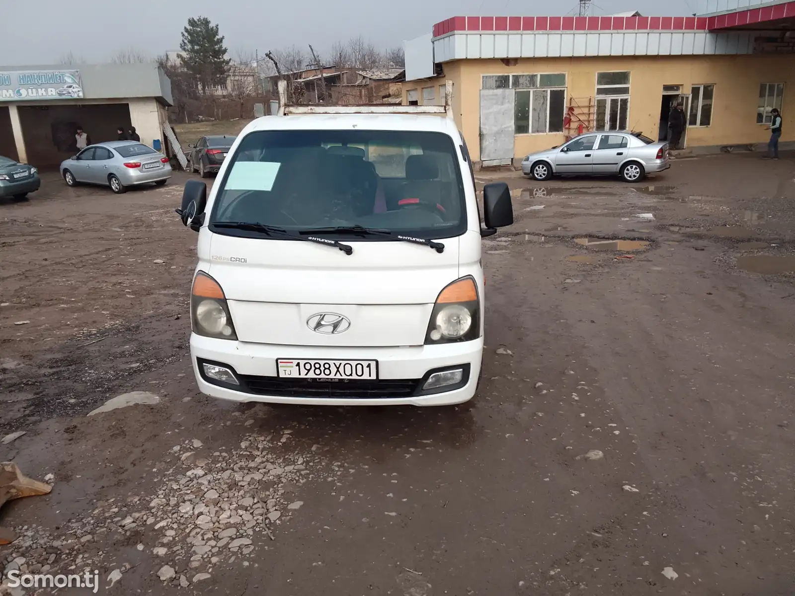 Бортовой автомобиль Hyundai Porter, 2011-1