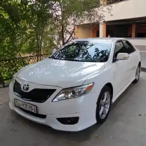 Toyota Camry, 2011