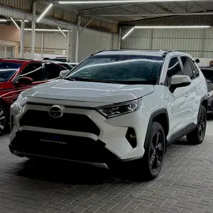 Toyota RAV 4, 2021