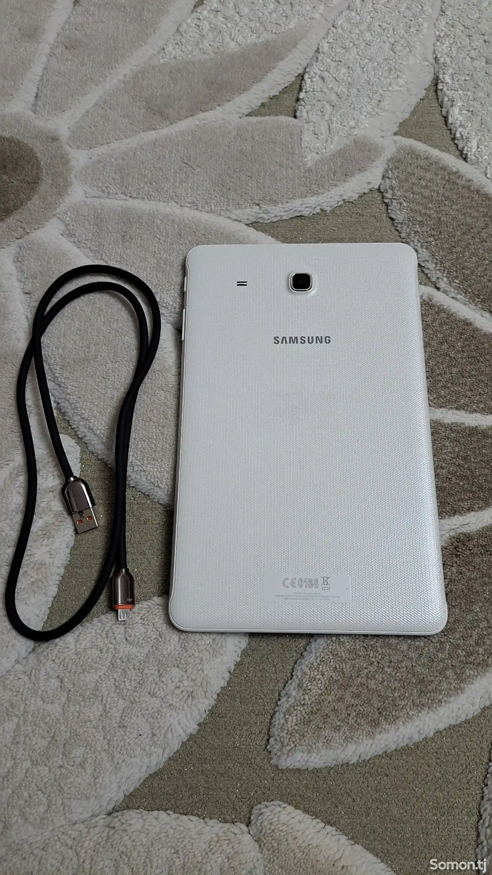 Планшет Samsung Galaxy Tab E SM - T 561-2