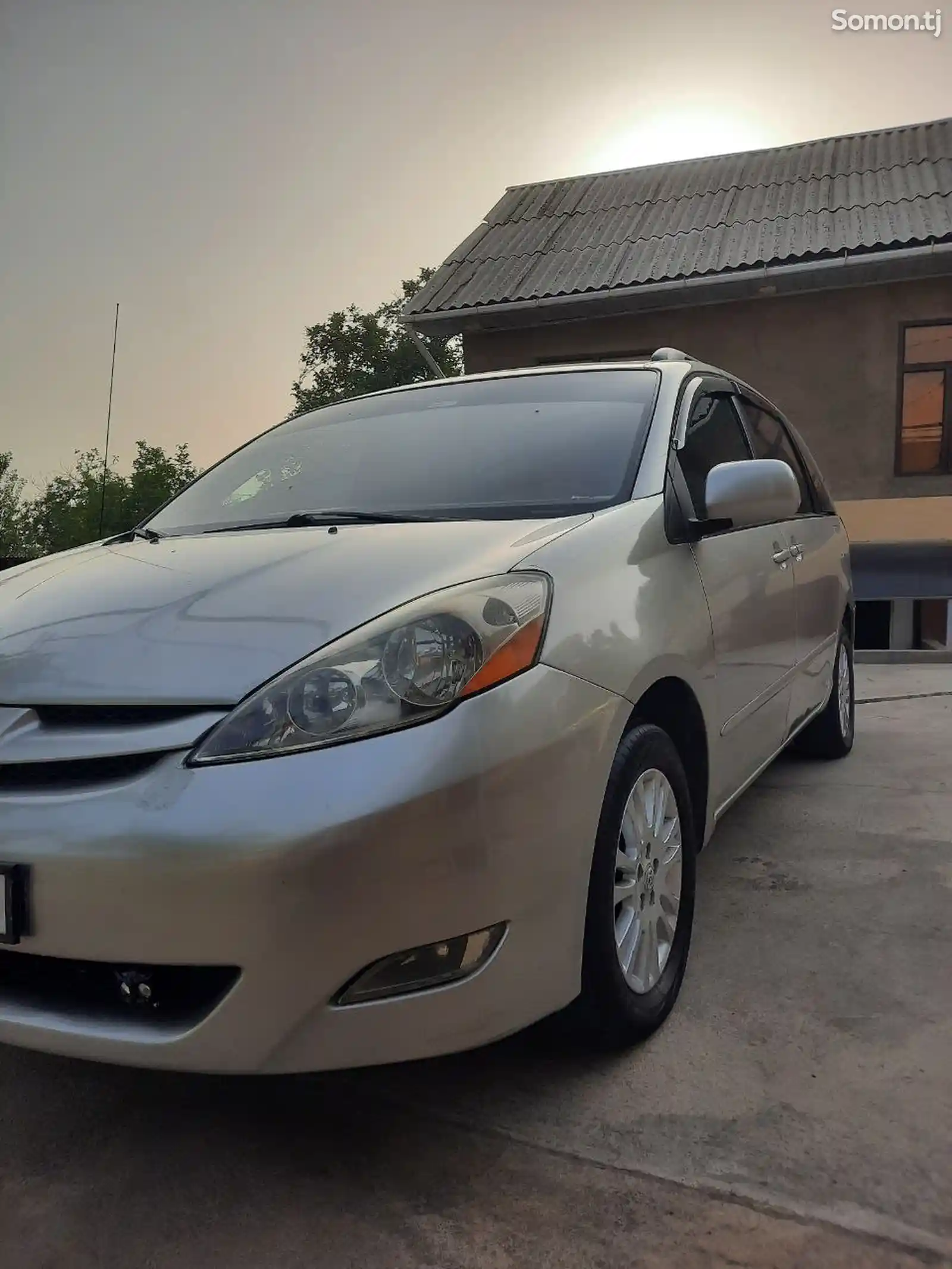 Toyota Sienna, 2009-1