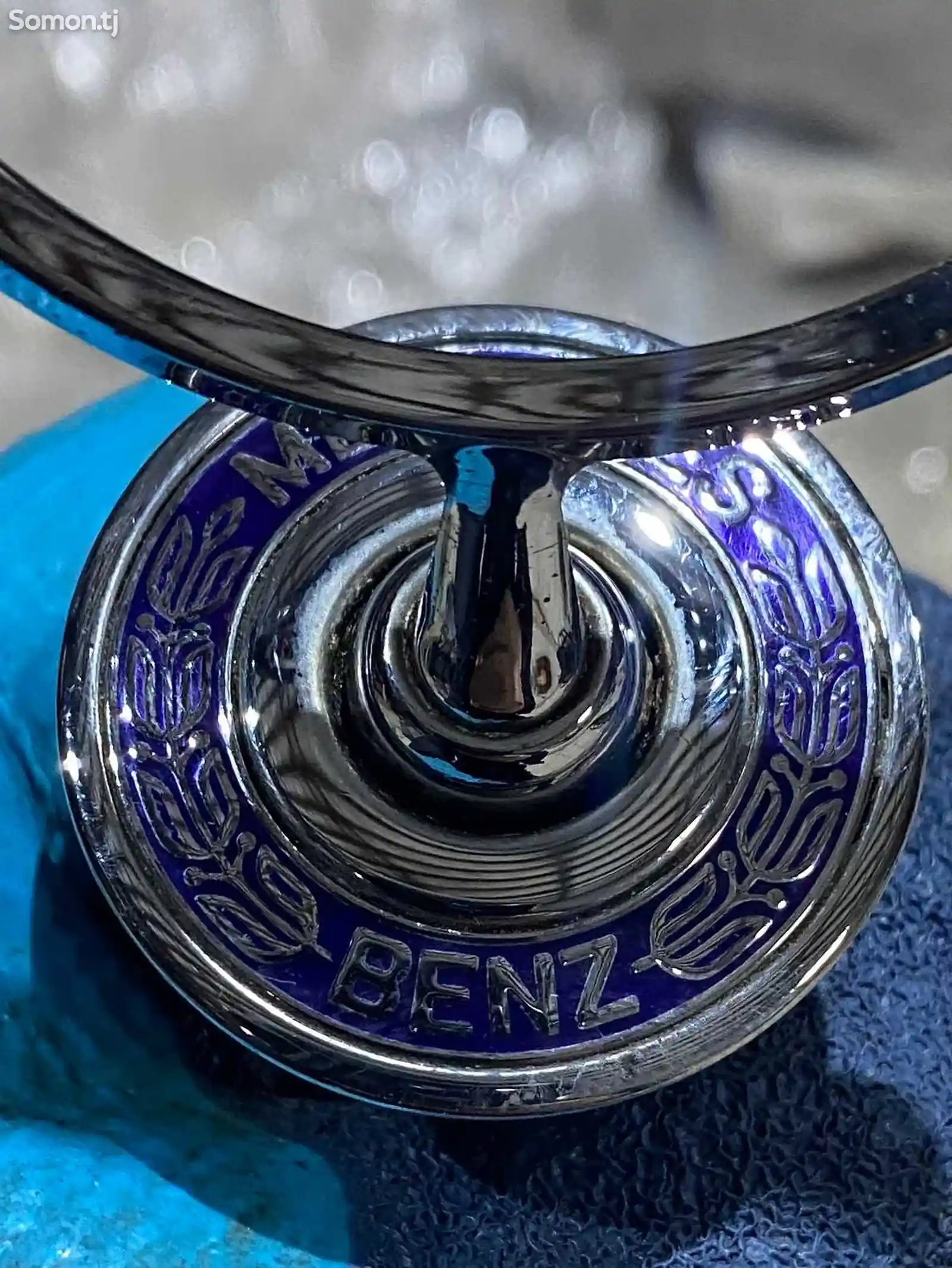 Знак для капота от Mercedes-Benz-7