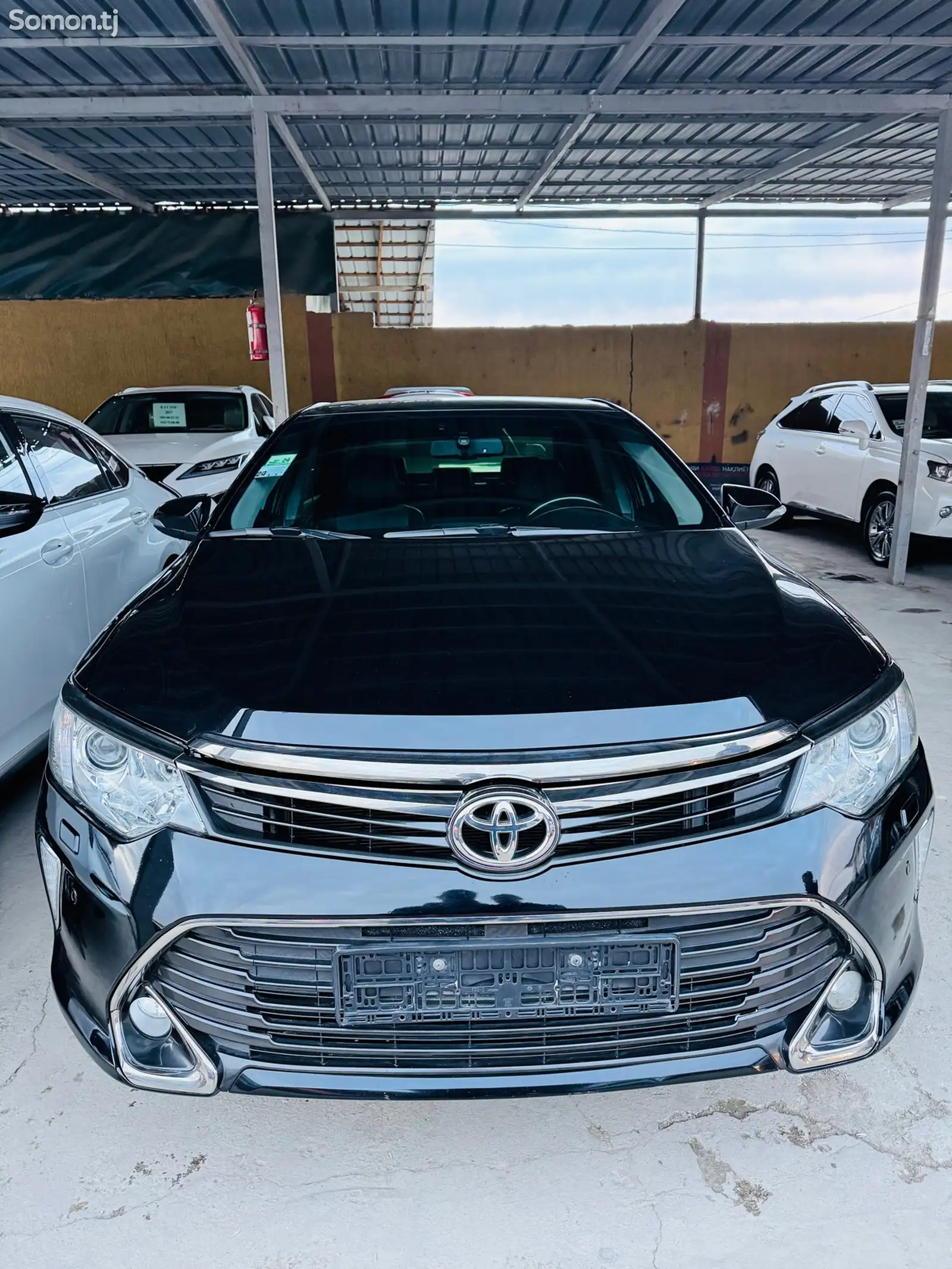 Toyota Camry, 2016-1