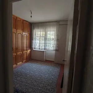 3-комн. квартира, 1 этаж, 68 м², 13 мкр