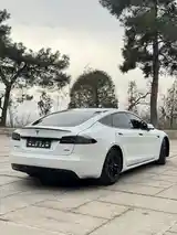 Tesla Model S, 2017-4