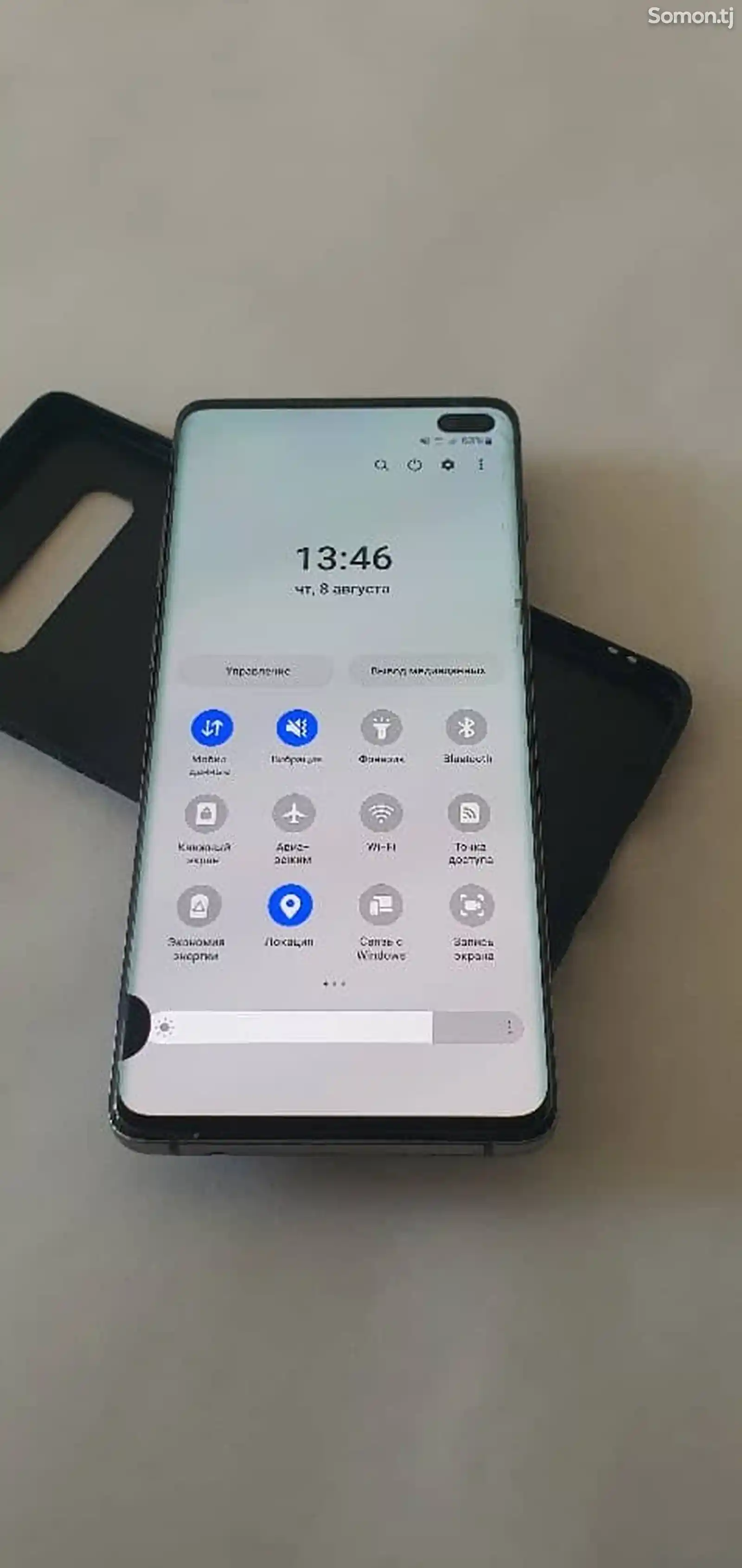 Samsung Galaxy S10+-3