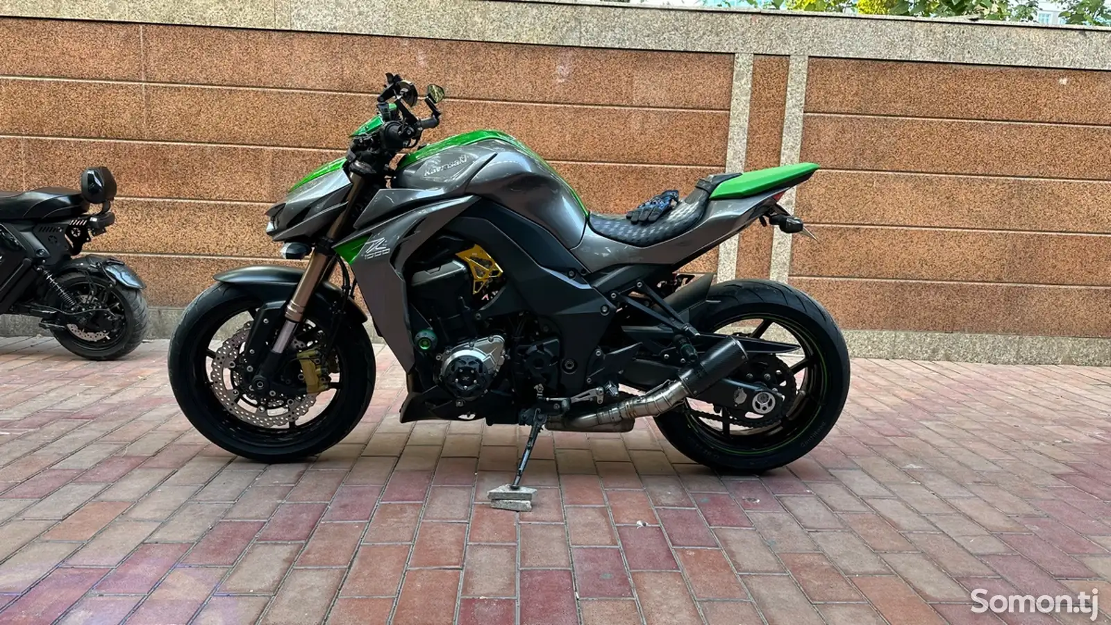 Мотоцикл Kawasaki z1000-2