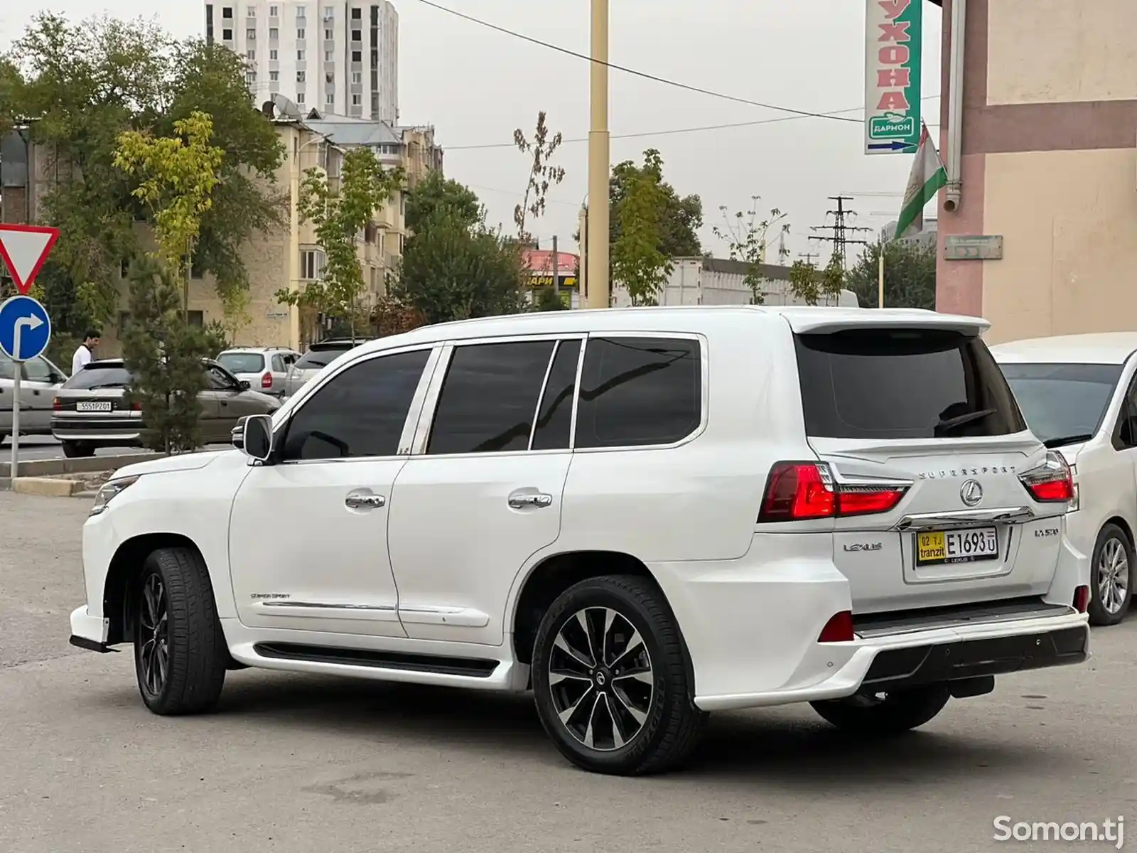 Lexus LX series, 2009-4