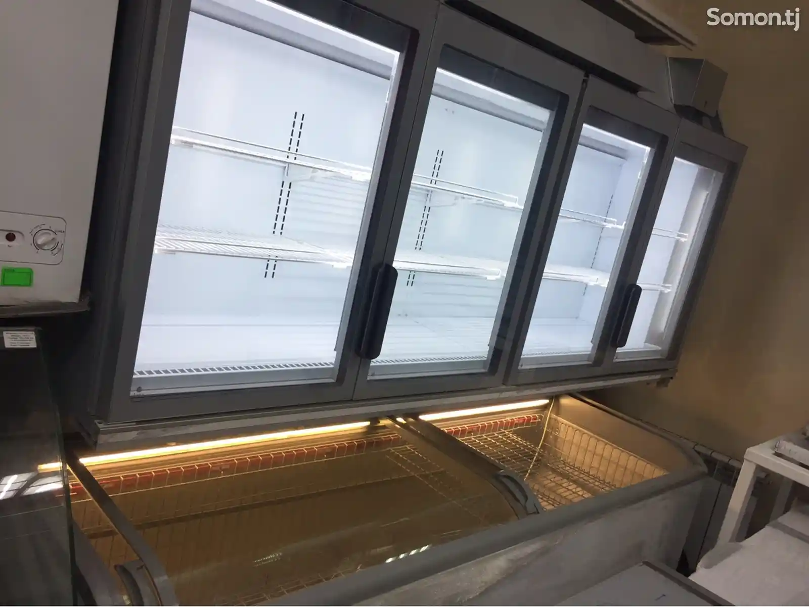 Холодильник витринный Epta-3