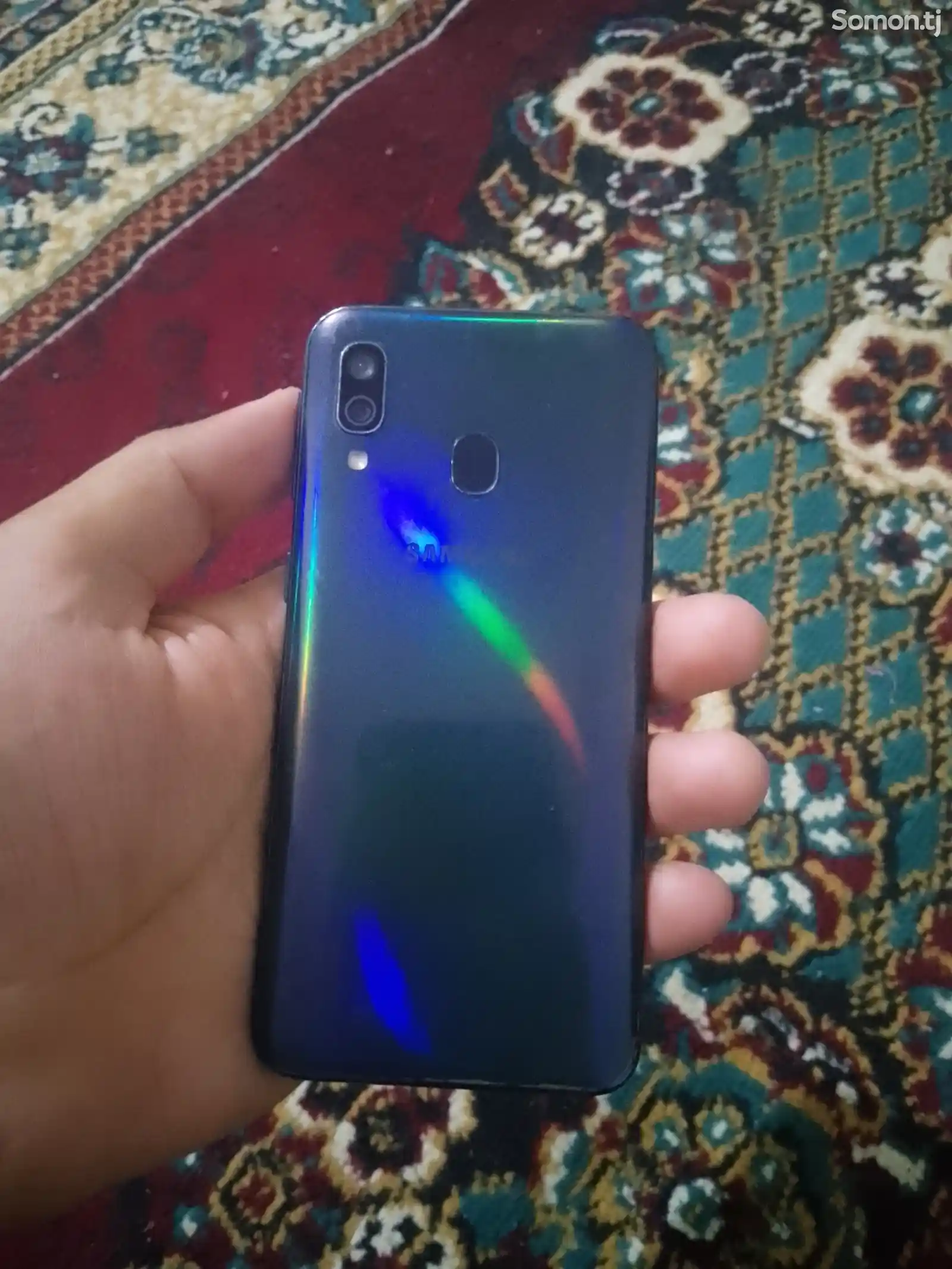 Samsung Galaxy A40-3