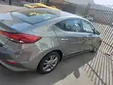 Hyundai Elantra, 2018-3