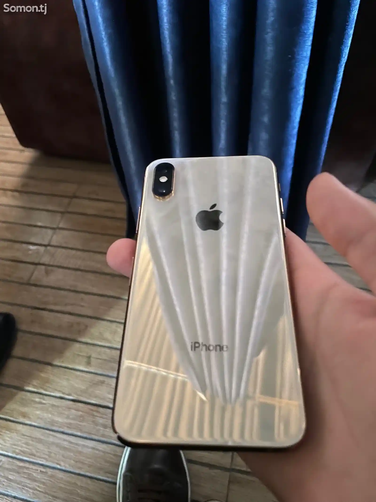 Apple iPhone Xs, 64 gb, Gold-1