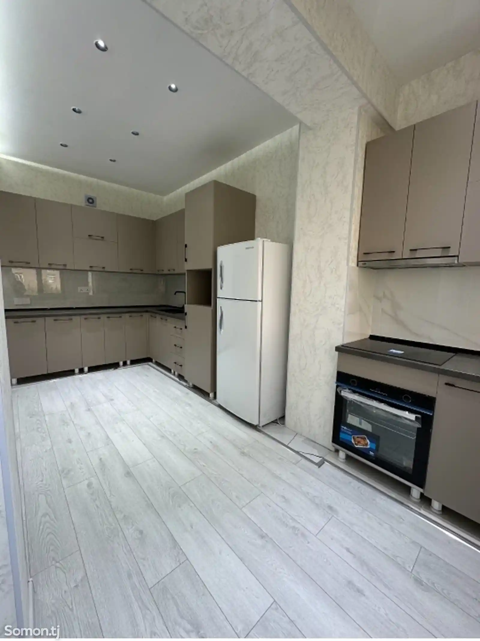 2-комн. квартира, 8 этаж, 85м², Дом печать-3