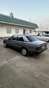 Mercedes-Benz E class, 1991-5