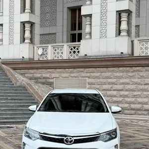 Toyota Camry, 2016