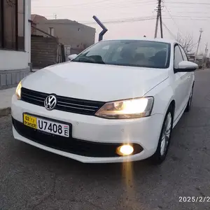 Volkswagen Jetta, 2011