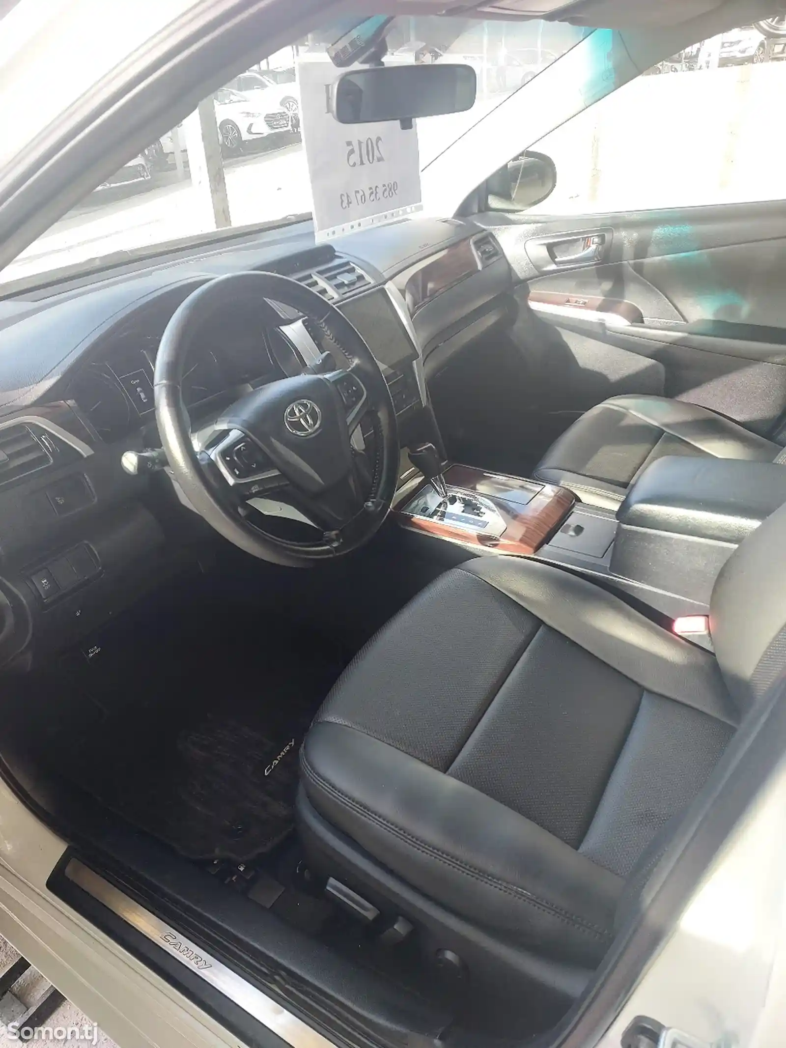 Toyota Camry, 2015-8