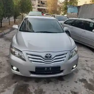 Toyota Camry, 2011