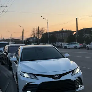 Toyota Camry, 2018