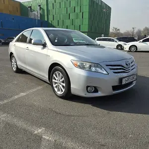 Toyota Camry, 2011