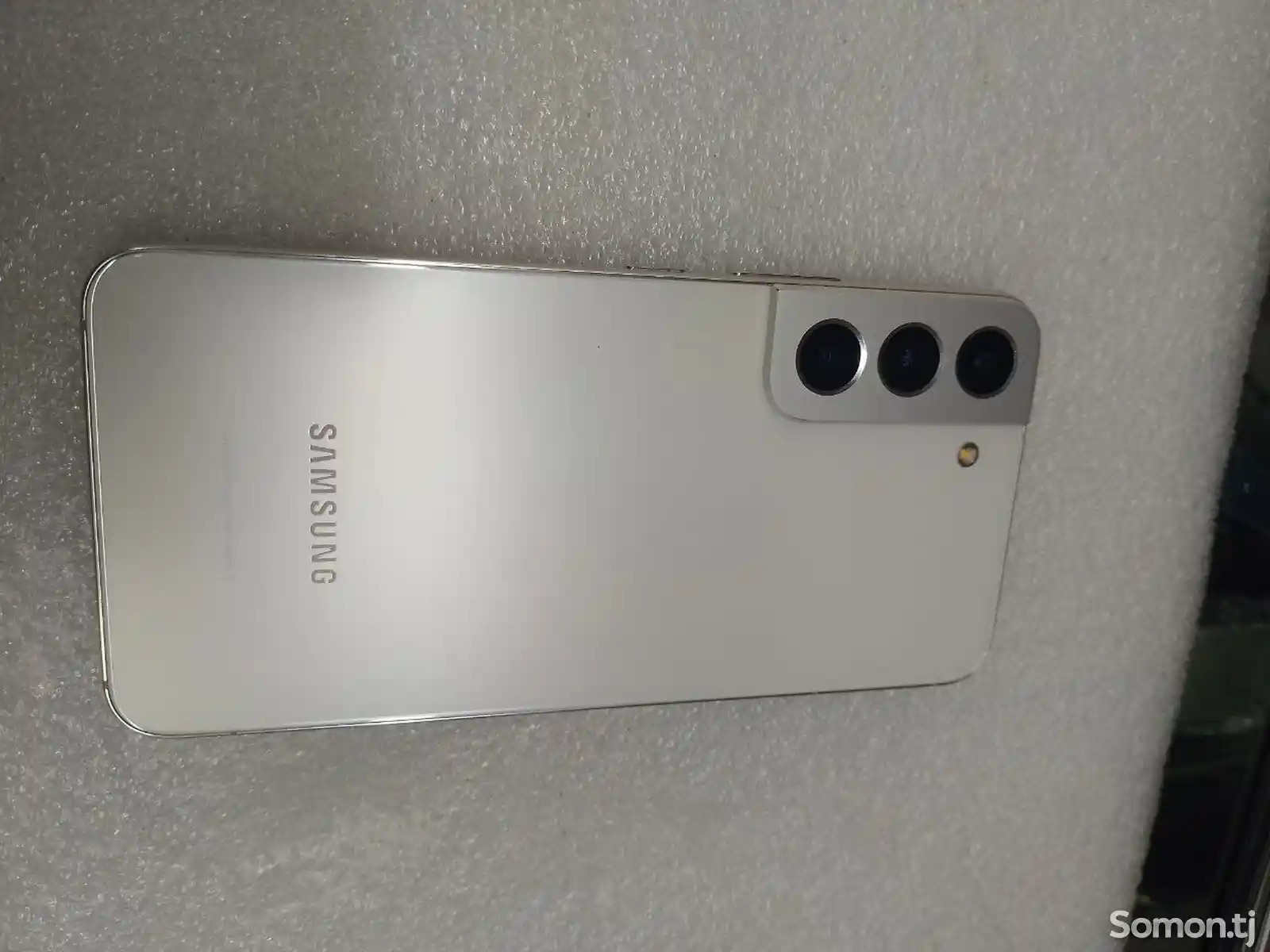 Samsung Galaxy s22-2