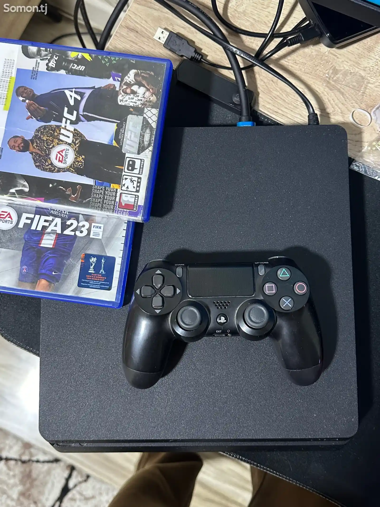 Игровая приставка PlayStation 4 Slim-1