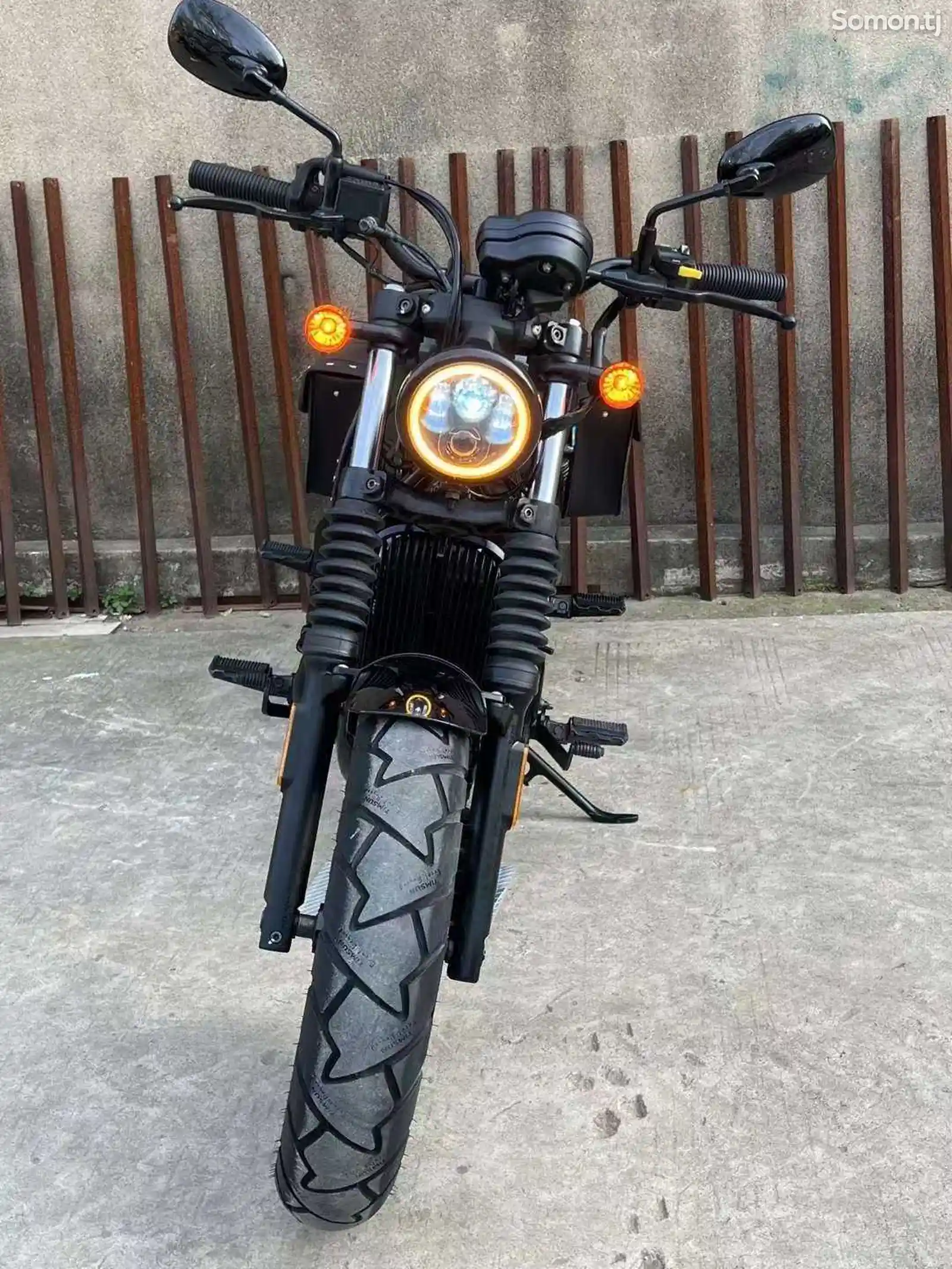 Мотоцикл Qingqi V300 ABS-7