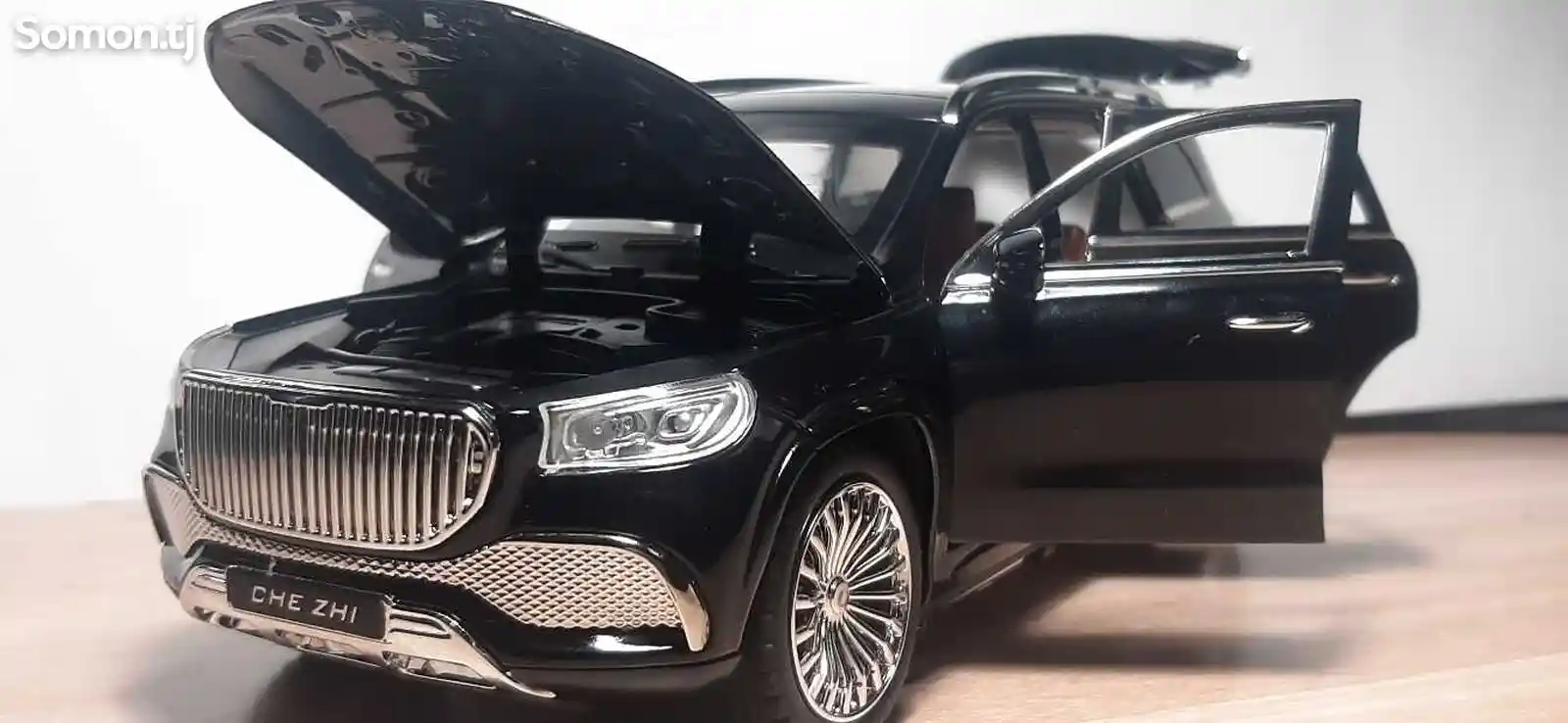 Машинка Mercedes Maybach GLS 600-2