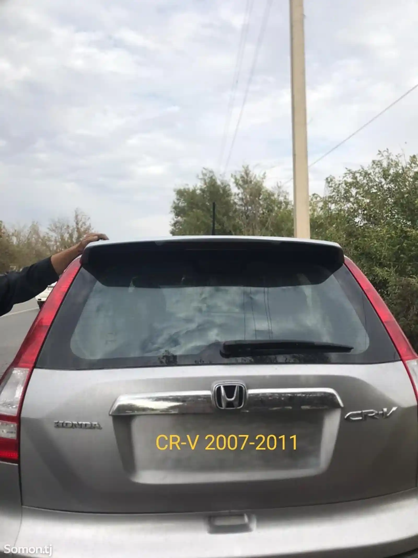 Задний лобовой спойлер от Honda CR-V 2007-2011 crv-4