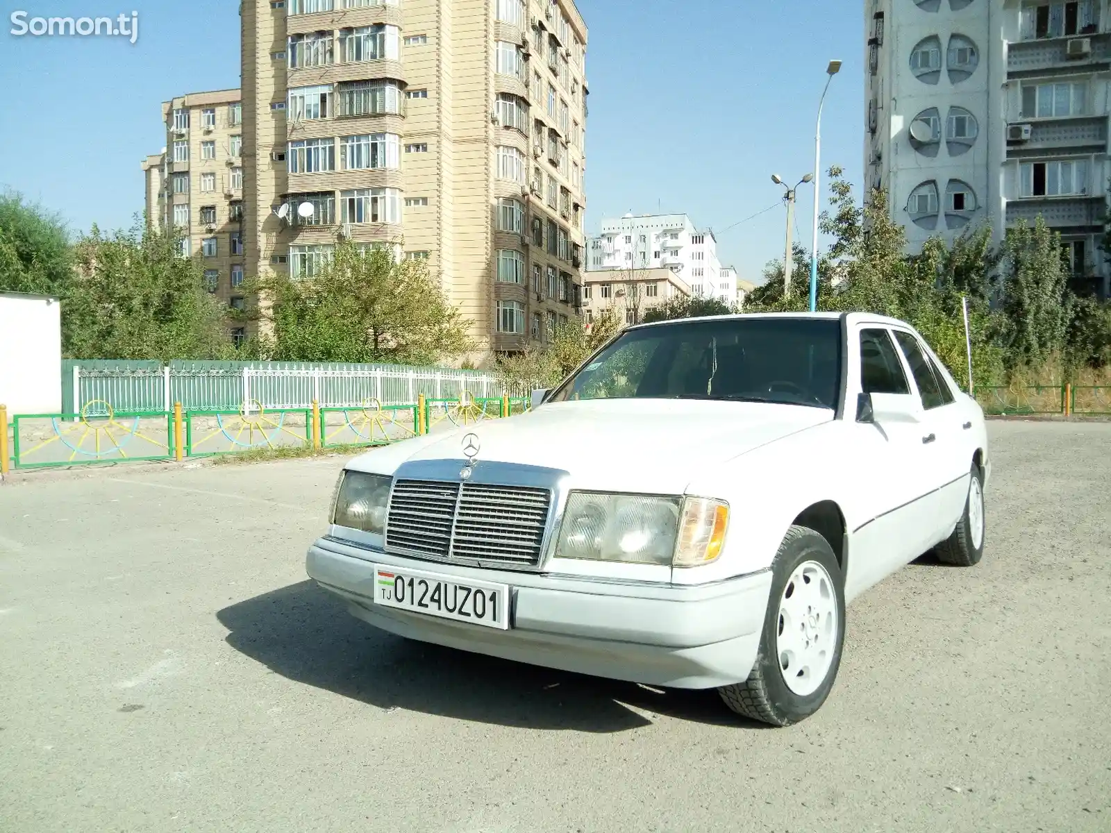 Mercedes-Benz W124, 1993-10