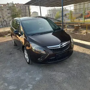 Opel Zafira, 2012