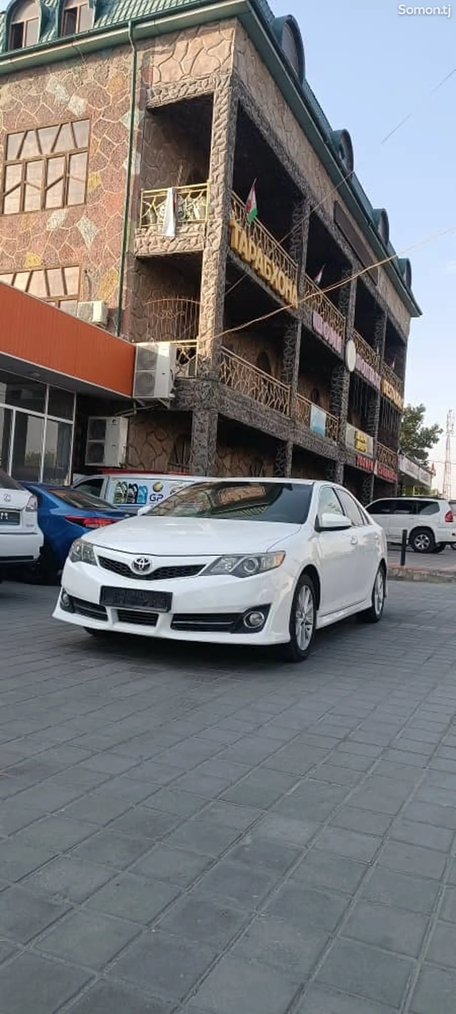 Toyota Camry, 2013-1