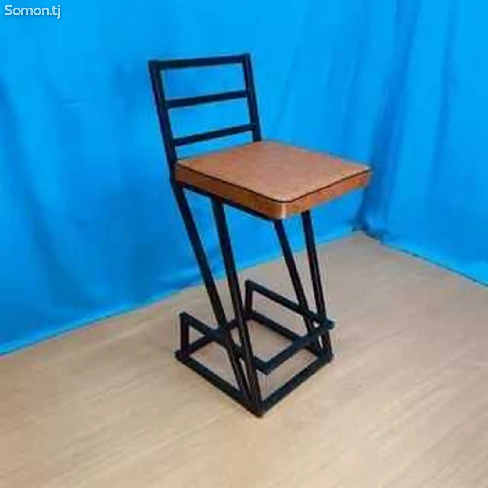Железные стол и стулья хай-тек на заказ-13