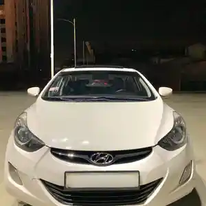 Hyundai Elantra, 2012