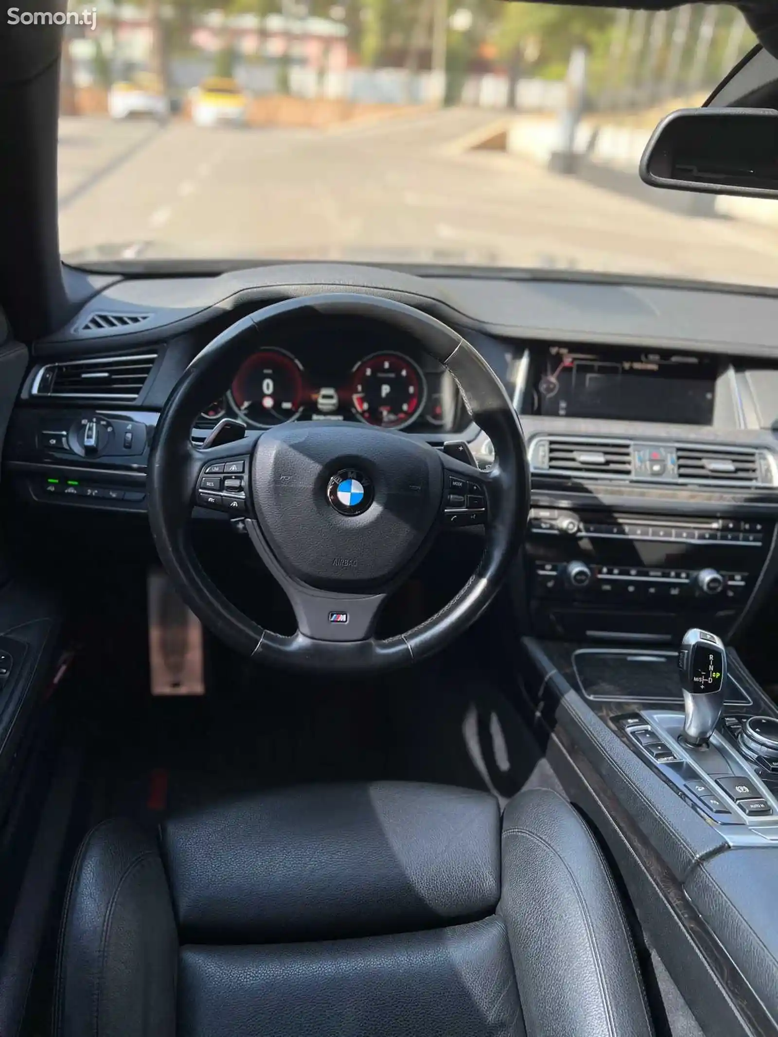 BMW 7 series, 2015-10