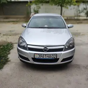 Opel Astra H, 2004