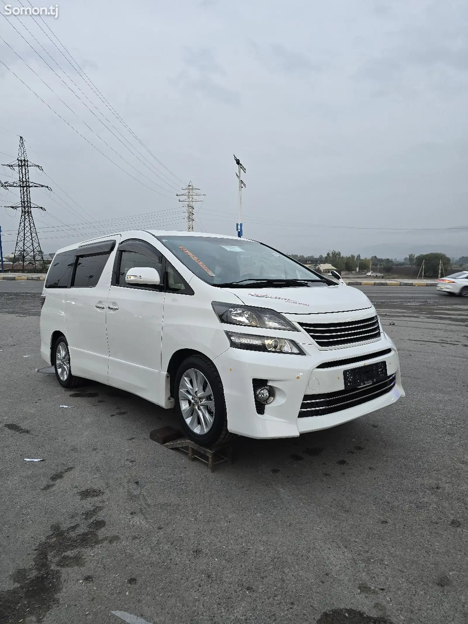 Toyota Vellfire, 2014-6