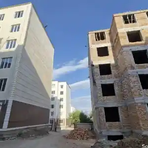 1-комн. квартира, Цокольный этаж, 38 м², 8 мкр