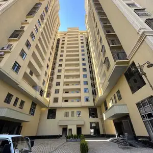 2-комн. квартира, 11 этаж, 74 м²,  Цирк